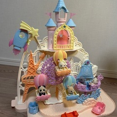 シルバニアファミリー　遊園地⭐︎赤い屋根の大きな家の画像