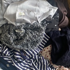 ワンピース類色々(画像付き) ダンボール１箱分　大量❗️ レディース福袋用です
の画像