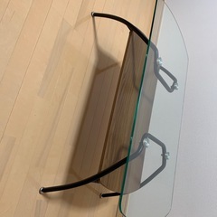 ガラステーブルの画像