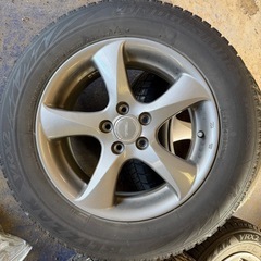 プリウス　スタッドレス　ナット付きの画像