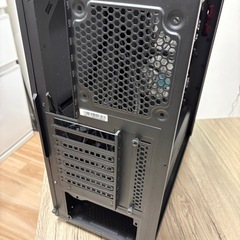 デスクトップ　PCケースの画像