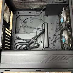 デスクトップ　PCケースの画像