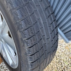 【お取引中】【12/31引取限定】スタッドレス4本 215/60R17 ベルファイア使用 ※要交換の画像