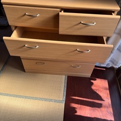 ライトブラウン4段チェスト
の画像