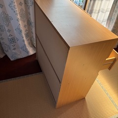 ライトブラウン4段チェスト
の画像