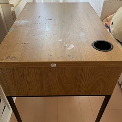 ⭐️無料現状渡し　イケア小さな学習机　　の画像