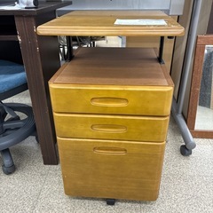 リユースのサカイ東金店　キャスター付き袖机　TJ16930の画像