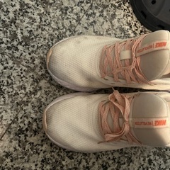 スニーカーの画像