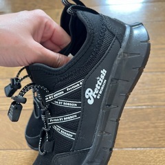 スニーカー22cmの画像