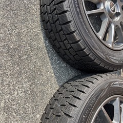 スタッドレスタイヤ
の画像