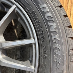 スタッドレスタイヤ
の画像