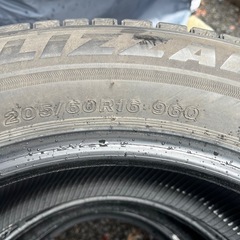 スタッドレス4本205/60R16 96Q ブリヂストンBSブリザックVRX2 倉庫保管 ゴム質良 の画像