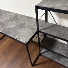 デスク&棚の画像