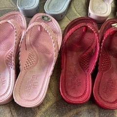 ゴムサンダル 5足セット　Mサイズ4足Ｌサイズ1足
シャワー スリッパ ビーチサンダル プールトイレ 病院 学校 オフィス ベランダ  の画像