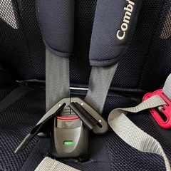 combiチャイルド ジュニアシートの画像