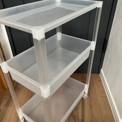 キャンスター付き収納　キッチン収納の画像