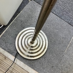 スチール製 ３連 スタンドライト 間接照明 スタンド型スポットライト！（早いもの勝ち　12月30日　16時迄営業中）の画像