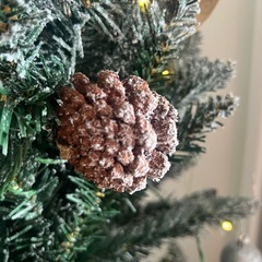 【オーナメント込】電飾付きクリスマスツリーの画像