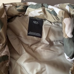 アズール　アウター　迷彩　Mサイズ　未使用に近い美品
の画像