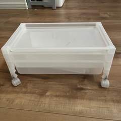 キャンスター付き収納　キッチン収納の画像