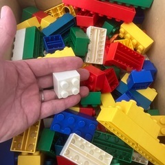 3歳から遊べる大きめブロック（50〜60個前後）の画像