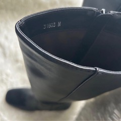 スクエアトゥヒールロングブーツ　シンプル　黒　ブラック　美脚の画像