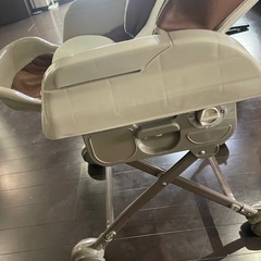 電動ハイローチェアの画像