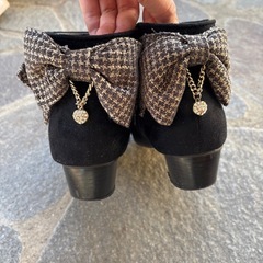 黒ショートブーツ　23.0の画像