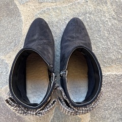 黒ショートブーツ　23.0の画像