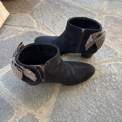 黒ショートブーツ　23.0の画像
