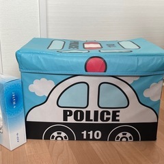 座れるおもちゃ箱＋おもちゃ付きの画像