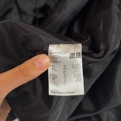 UNIQLO ブラック　ジャンパーの画像