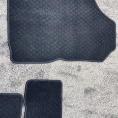 🚗シエンタ170系純正マット7人乗りの画像