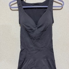 競泳水着&ミニワンピース&ミニスカート&インナーきゃみそーるキャミソールの画像