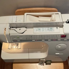 シンガーコンピューターミシン 7900 DXの画像