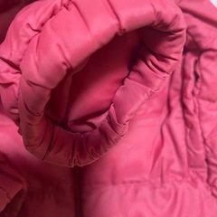 UNIQLOのフード付きダウン90センチの画像