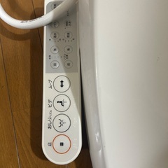 TOSHIBAの温水便座の画像