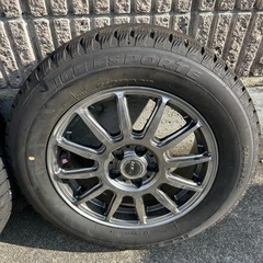 プリウス50系スタッドレスタイヤの画像