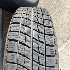プリウス50系スタッドレスタイヤの画像