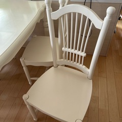 輸入家具　姫系　ホワイト　ダイニングテーブルの画像