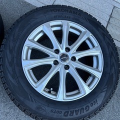 スタッドレスタイヤの画像