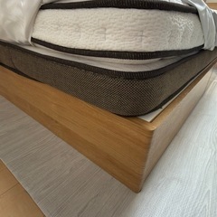 【引渡し者決まりました
】 【引越しのため】ニトリ セミダブルベッド（マットレス＋フレーム）引き取り限定の画像