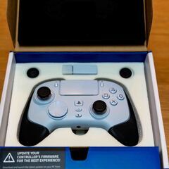 【PlayStation公式ライセンス商品】Razer Wolverine V2 Pro White Edition ワイヤレス コントローラー（PS5／PC対応）の画像