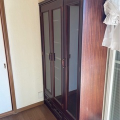 レトロ本棚の画像