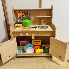 子供用木製キッチンの画像