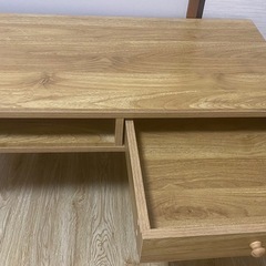 ニトリ 引き出し付きテーブル の画像