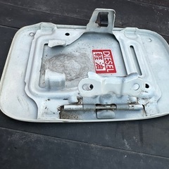 ハイエース200系　給油口　蓋の画像