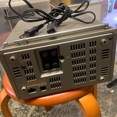 昭和持ち運びテレビの画像