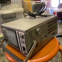 昭和持ち運びテレビの画像