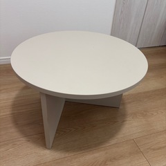 サイドテーブルの画像